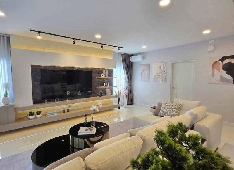 Centro Bangna, Samut Prakan, 111 Soi 3, Bang Kaeo, Bang Plee, Samut Prakan, 4 Bedrooms, 300 sqm, Single Detached House For Sale, by Ratchanon Songthammakul, 500577719 - DDproperty.com