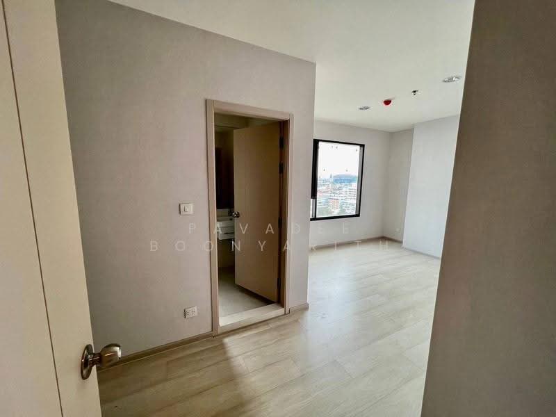 Life Pinklao, Bangkok, Boromarajonani Road, Bang Bamru, Bang Phlat, Bangkok, 2 Bedrooms, 61 sqm, Condo For Sale, by Pavadee Boonyarith, 500577793 - DDproperty.com