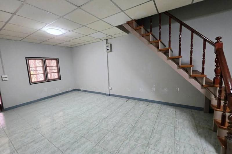 Chatnarong Villa 4, Pathum Thani, Lamlukka Road, Khu Khot, Lam Luk Ka, Pathum Thani, 2 Bedrooms, 80 sqm, Townhouse For Sale, by ชนะชาติ นนท์ตา, 500577825 - DDproperty.com