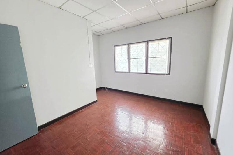 Chatnarong Villa 4 : ฉัตรณรงค์วิลล่า 4, ปทุมธานี, ถนนลำลูกกา, คูคต, ลำลูกกา, ปทุมธานี, 80 ตร.ม., ทาวน์เฮ้าส์ ขาย, โดย ชนะชาติ นนท์ตา, 500577825 - DDproperty.com