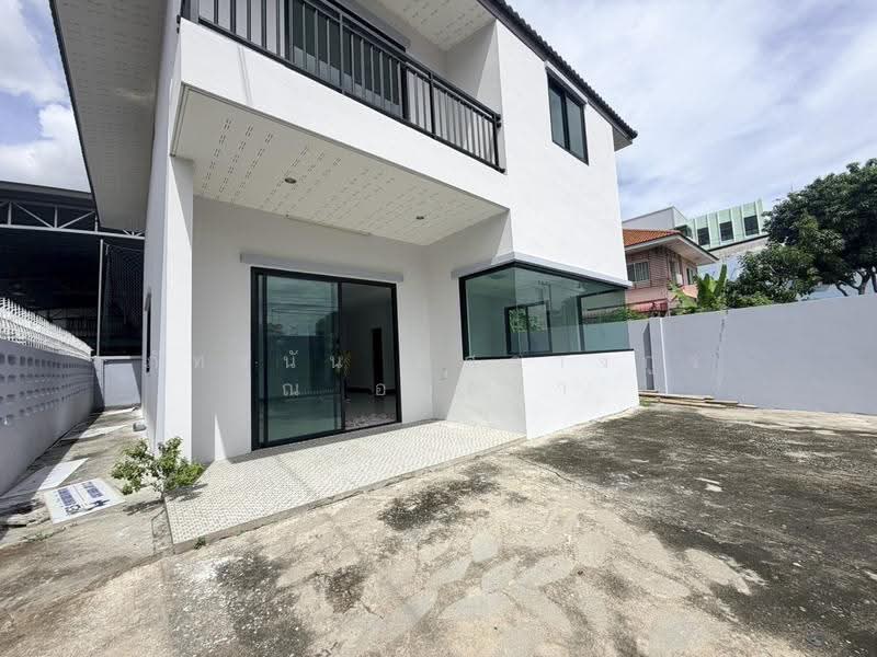 บ้านเดี่ยว ถนนรังสิต-นครนายก 40, pathum-thani, Prachathipat, Thanyaburi, Pathum Thani, 4 Bedrooms, 224 sqm, Single Detached House For Sale, by ภัทรนัน อิศรางกูร ณ อยุธยา, 500577868 - DDproperty.com