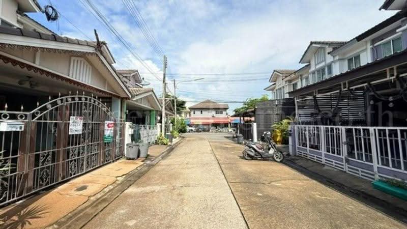 Pruksa Ville 16 Rangsit-Ongkarak, pathum-thani, ปทุมธานี ธัญบุรี ประชาธิปัตย์, Prachathipat, Thanyaburi, Pathum Thani, 3 Bedrooms, 100 sqm, Townhouse For Sale, by คุณ ปัณณณัฐ ( ปัณณ์ ), 500577873 - DDproperty.com