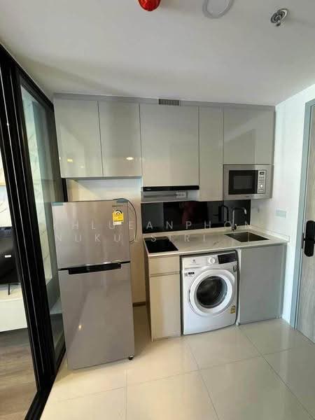 SOHO Bangkok Ratchada, Bangkok, 74 Pracha Rat Bamphen Rd, Huai Khwang, Bangkok, 1 Bedroom, 26 sqm, Condo For Rent, by Khlueanphon Nukulsirisak, 500577885 - DDproperty.com