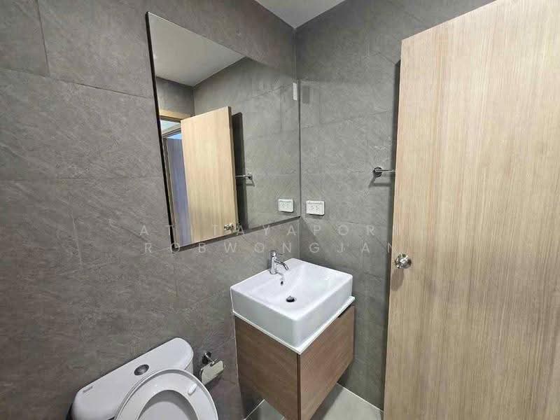 The Livin Phetkasem, Bangkok, 689 Petchkasem Road, Bang Wa, Phasi Charoen, Bangkok, 2 Bedrooms, 55 sqm, Condo For Rent, by Atitayaporn Robwongjan, 500577909 - DDproperty.com