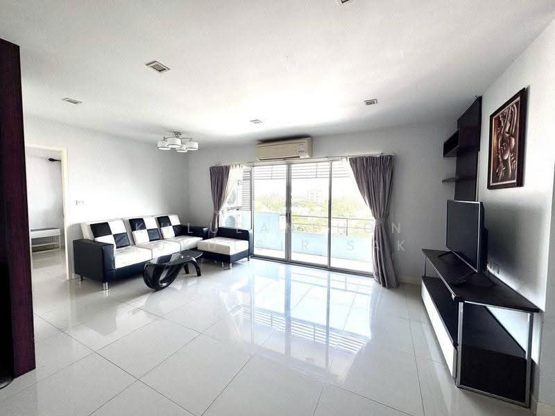PP Plus Sukhumvit 71, Bangkok, Soi Mi Suwan 3 Lane 3, Sukhumvit 71 Road, Phra Kanong Nua, Watthana, Bangkok, 3 Bedrooms, 120 sqm, Condo For Rent, by Khlueanphon Nukulsirisak, 500577942 - DDproperty.com