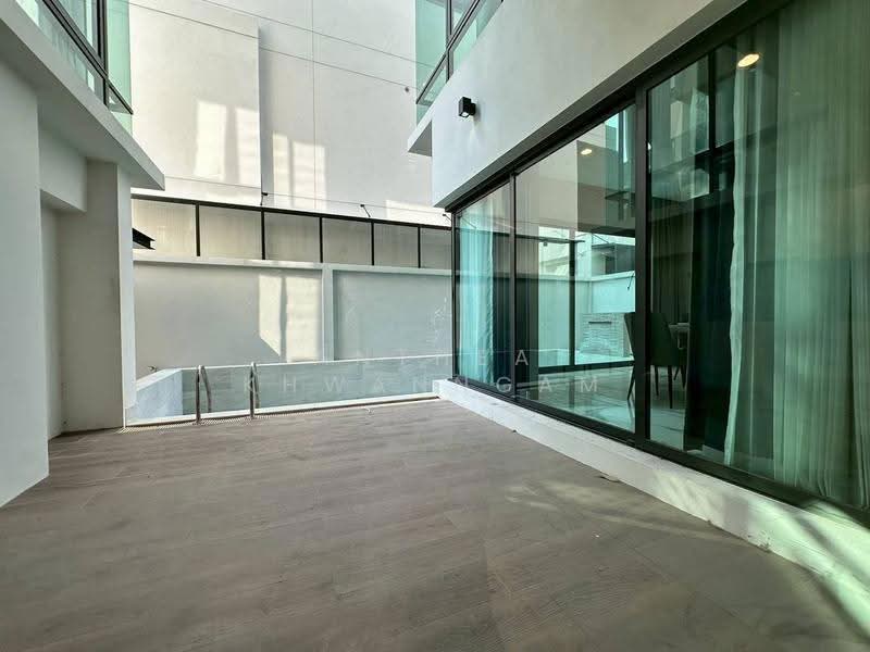 The Glamor Ekkamai – Praditmanutham, Bangkok, Soi Praditmanutham 8, Khlong Chaokhun Sing, Wang Thonglang, Bangkok, 3 Bedrooms, 412 sqm, Single Detached House For Sale, by Anthea Khwanngam, 500578159 - DDproperty.com