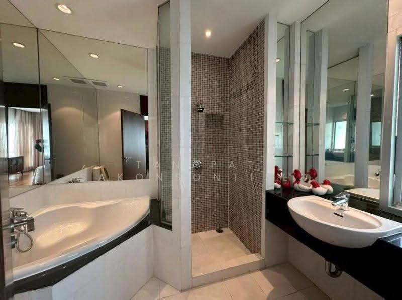 Royal Residence Park, Bangkok, 99 Royal Resident Park Lumphini, Lumphini, Pathum Wan, Bangkok, 3 Bedrooms, 220 sqm, Apartment For Rent, by Tanapat Sakonsontised, 500578178 - DDproperty.com