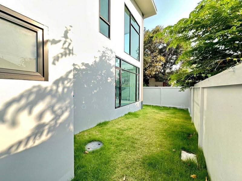 3-BR House, Bangkok, Saphan Song, Wang Thonglang, Bangkok, 3 Bedrooms, 280 sqm, Single Detached House For Sale, by Tanapat Sakonsontised, 500578230 - DDproperty.com