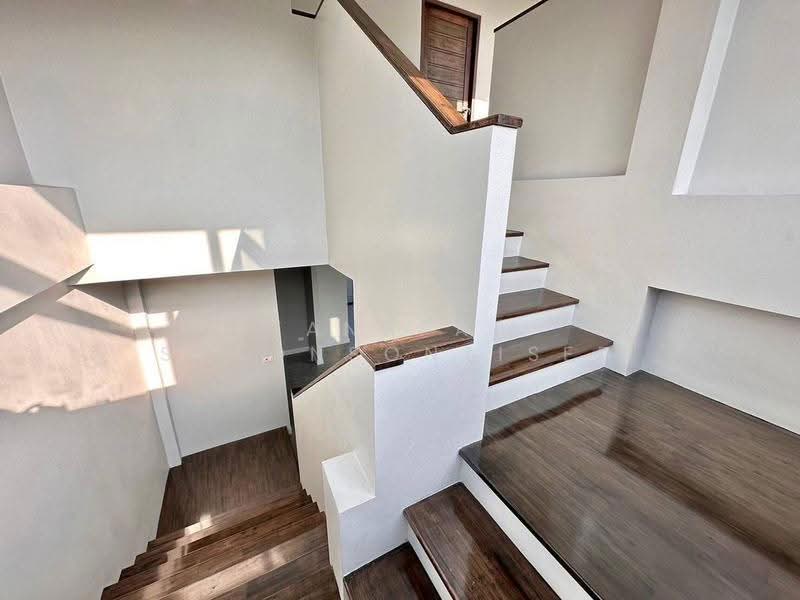 3-BR House, Bangkok, Saphan Song, Wang Thonglang, Bangkok, 3 Bedrooms, 280 sqm, Single Detached House For Sale, by Tanapat Sakonsontised, 500578230 - DDproperty.com