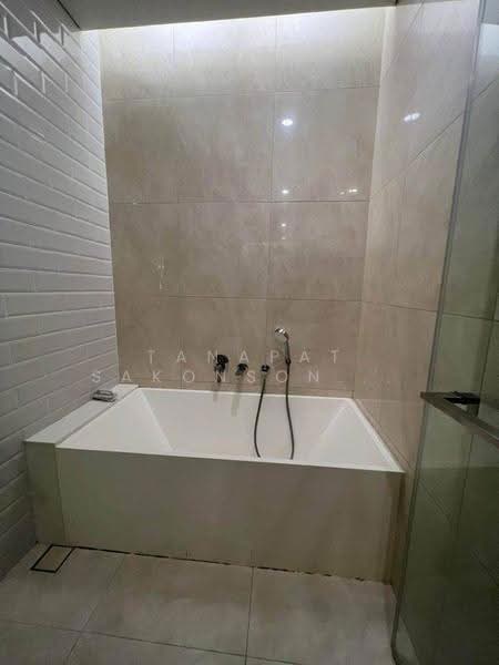 Wyndham Garden Bangkok Sukhumvit 42, bangkok, 19 Soi Sukhumvit 42, Phra Kanong, Khlong Toei, Bangkok, 1 Bedroom, 42 sqm, Apartment For Sale, by Tanapat Sakonsontised, 500578261 - DDproperty.com