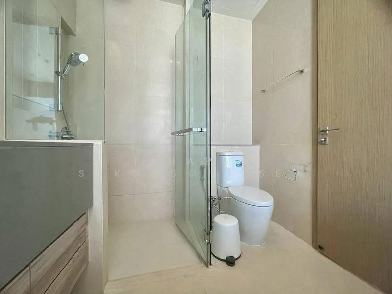 The Esse Asoke, Bangkok, 333 Soi Sukhumvit 21, Sukhumvit Road, Khlongtoei Nua, Watthana, Bangkok, 1 Bedroom, 52 sqm, Condo For Rent, by Tanapat Sakonsontised, 500578268 - DDproperty.com