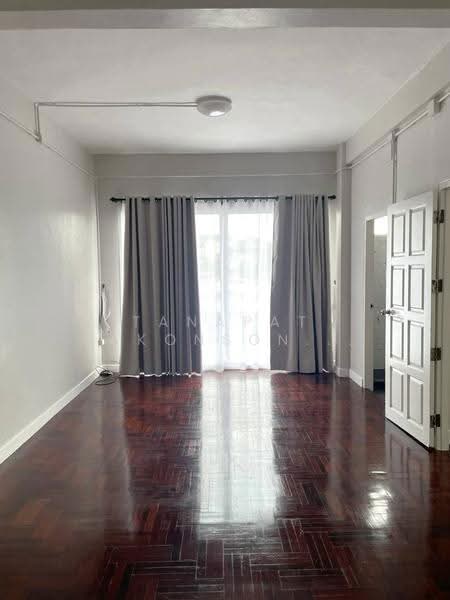 5-BR Townhouse, Bangkok, Din Daeng, Bangkok, 5 Bedrooms, 495 sqm, Townhouse For Rent, by Tanapat Sakonsontised, 500578283 - DDproperty.com