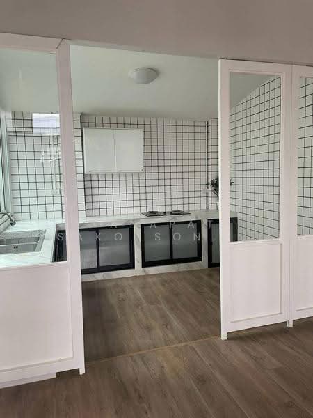 5-BR Townhouse, Bangkok, Din Daeng, Bangkok, 5 Bedrooms, 495 sqm, Townhouse For Rent, by Tanapat Sakonsontised, 500578283 - DDproperty.com