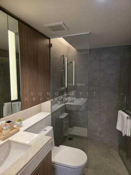 Piya Residence, Bangkok, Soi Sukhumvit 28-30, Khong Tan, Khlong Toei, Bangkok, 2 Bedrooms, 115 sqm, Condo For Rent, by Songsatit Ariyawongwiwat, 500578358 - DDproperty.com