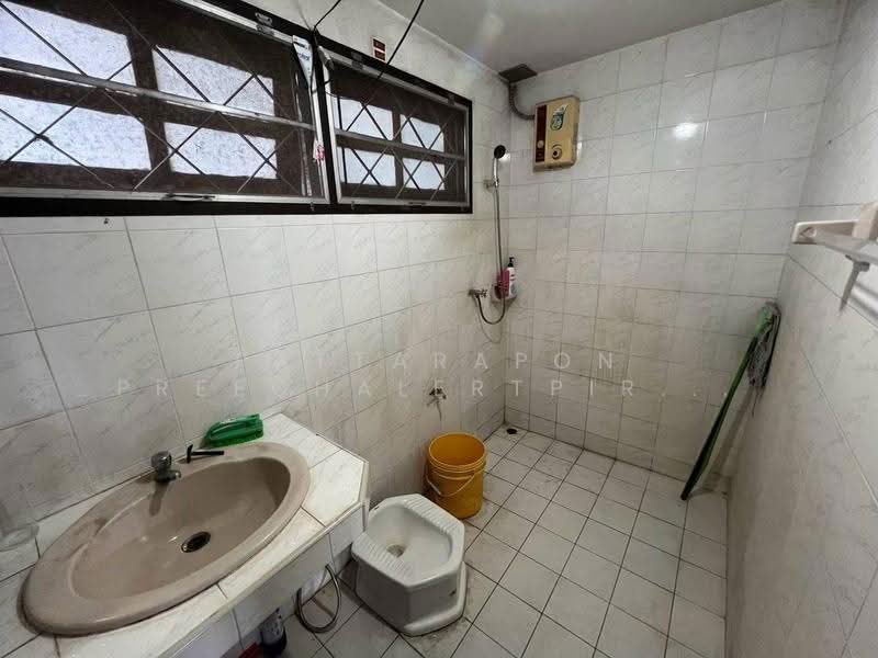 3-BR House, Bangkok, Bang Chun, Khlong Sam Wa, Bangkok, 3 Bedrooms, 350 sqm, Single Detached House For Sale, by Pattarapon Preechalertpiriya, 500578406 - DDproperty.com