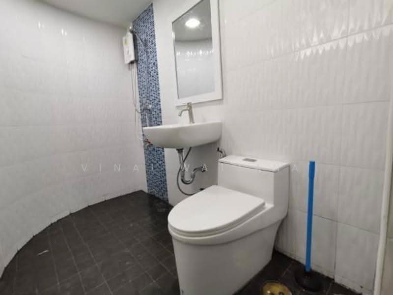 ITF Silom Palace, Bangkok, 160 Soi Naradhiwas Rajanagarindra 1, Suriyawong, Bang Rak, Bangkok, 1 Bedroom, 51 sqm, Condo For Sale, by Vinai Wattana, 500578489 - DDproperty.com