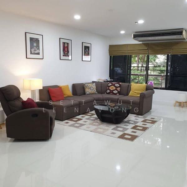 Baan Ploenchit, Bangkok, Soi Ruamrudee 2 Ploenchit Road, Lumphini, Pathum Wan, Bangkok, 2 Bedrooms, 100 sqm, Condo For Sale, by Settawut Leenavong, 500578566 - DDproperty.com