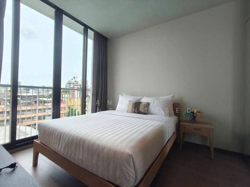 Park Origin Phrom Phong (Park 24), Bangkok, 68 Soi Sukhumvit 24, Khong Tan, Khlong Toei, Bangkok, 2 Bedrooms, 56 sqm, Condo For Rent, by Tanapat Sakonsontised, 500578635 - DDproperty.com