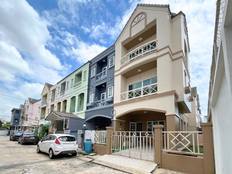 Suparom, Nonthaburi, Bang Phut, Pak Kret, Nonthaburi, 3 Bedrooms, 280 sqm, Townhouse For Sale, by Punpapa Rassamee, 500578688 - DDproperty.com