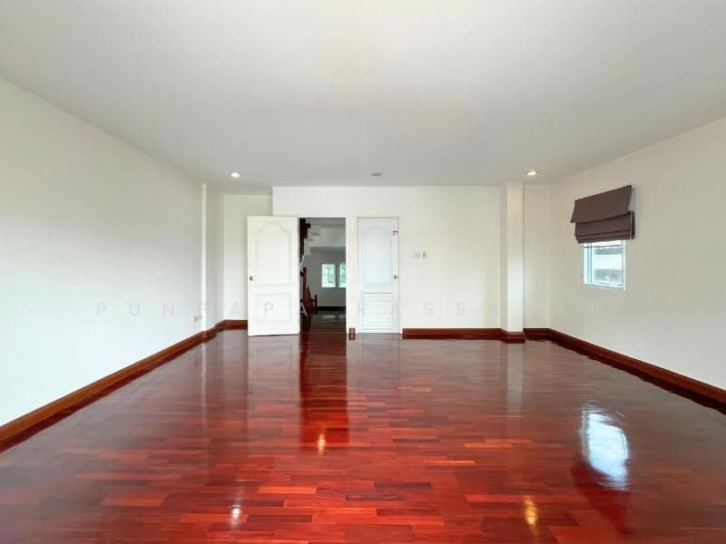 Suparom, Nonthaburi, Bang Phut, Pak Kret, Nonthaburi, 3 Bedrooms, 280 sqm, Townhouse For Sale, by Punpapa Rassamee, 500578688 - DDproperty.com