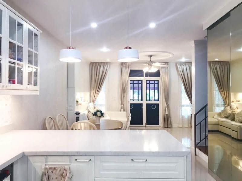 Leon Sukhumvit 62, Bangkok, Soi Sampopnaruemit, Bang Chak, Phra Khanong, Bangkok, 3 Bedrooms, 210 sqm, Townhouse For Rent, by Forty-Six Real Estate Group, 500578752 - DDproperty.com