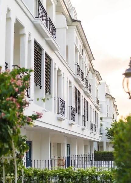 Leon Sukhumvit 62, Bangkok, Soi Sampopnaruemit, Bang Chak, Phra Khanong, Bangkok, 3 Bedrooms, 210 sqm, Townhouse For Rent, by Forty-Six Real Estate Group, 500578752 - DDproperty.com