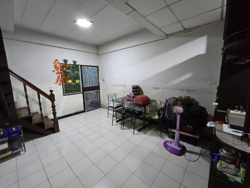 Baan Rin Thong Lamlukka : บ้านรินทร์ทอง ลำลูกกา, ปทุมธานี, คูคต, ลำลูกกา, ปทุมธานี, 110 ตร.ม., ทาวน์เฮ้าส์ ขาย, โดย ทรัพย์ฯหายาก หลังบ้านโล่งไม่ติดหลังอื่น!! ขายทาวน์เฮ้าส์ 19 ตร.วา บ้านรินทร์ทอง ลำลูกกา ใกล้ BTS คูค, 500578767 - DDproperty.com