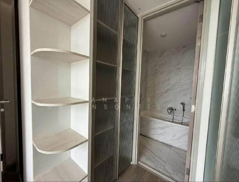 Fynn Asoke, Bangkok, 28 Sukhumvit 10 Alley, Khlong Toei, Bangkok, 2 Bedrooms, 46 sqm, Condo For Rent, by Tanapat Sakonsontised, 500578842 - DDproperty.com