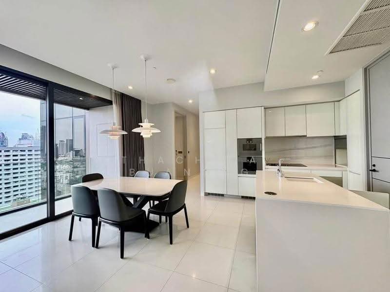 Vittorio 39, Bangkok, 8 Sukhumvit, Khlong Tan Nua, Watthana, Bangkok, 2 Bedrooms, 137 sqm, Condo For Rent, by Thachaya Buanong, 500578880 - DDproperty.com