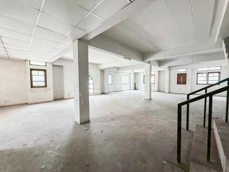 4 คูหาติด ตึกใหญ่, samut-prakan, Bang Chalong, Bang Plee, Samut Prakan, , 1,000 sqm, Shophouse For Rent, by ERA Holding (Thailand) Co., Ltd., 500579039 - DDproperty.com