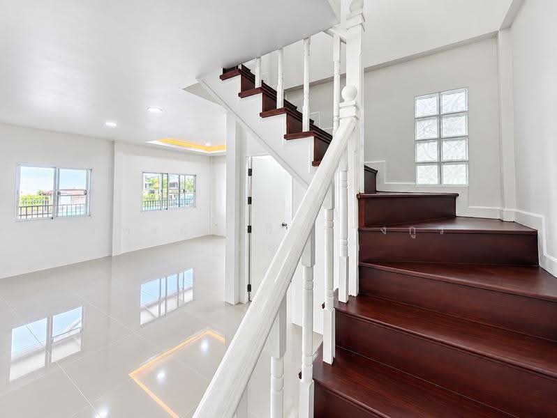 Baan Fah Piyarom Ruean Phana, Pathum Thani, Bung Kham Proi, Lam Luk Ka, Pathum Thani, 4 Bedrooms, 156 sqm, Townhouse For Sale, by ภัทรนัน อิศรางกูร ณ อยุธยา, 500579049 - DDproperty.com