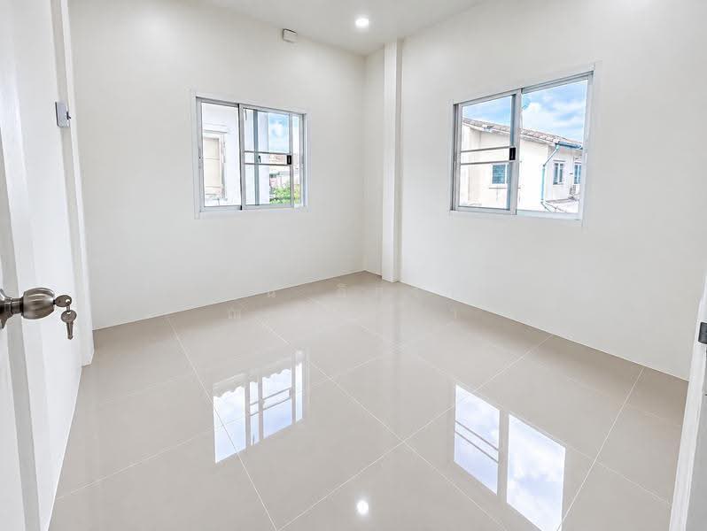 Baan Fah Piyarom Ruean Phana, Pathum Thani, Bung Kham Proi, Lam Luk Ka, Pathum Thani, 4 Bedrooms, 156 sqm, Townhouse For Sale, by ภัทรนัน อิศรางกูร ณ อยุธยา, 500579049 - DDproperty.com