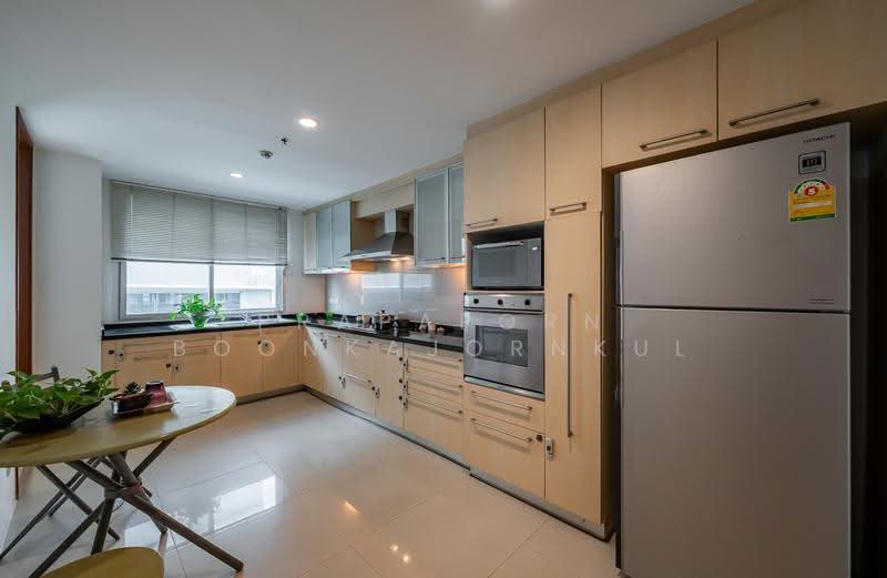 Sathorn Gallery Residences, Bangkok, 70 Pan Road, Silom, Bang Rak, Bangkok, 3 Bedrooms, 200 sqm, Condo For Rent, by Prapaporn Boonkajonkul, 500579085 - DDproperty.com
