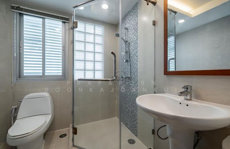 Sathorn Gallery Residences, Bangkok, 70 Pan Road, Silom, Bang Rak, Bangkok, 3 Bedrooms, 200 sqm, Condo For Rent, by Prapaporn Boonkajonkul, 500579085 - DDproperty.com