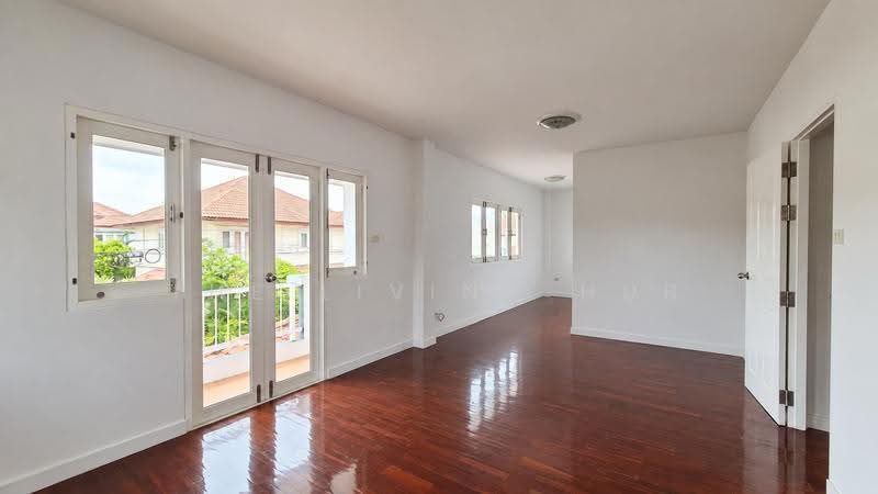 Royal Park Ville Suwinthawong, Bangkok, Suwinthawong Road, Lam Phak Chi, Nong Chok, Bangkok, 3 Bedrooms, 235 sqm, Single Detached House For Sale, by THE LIVING HUB, 500579113 - DDproperty.com