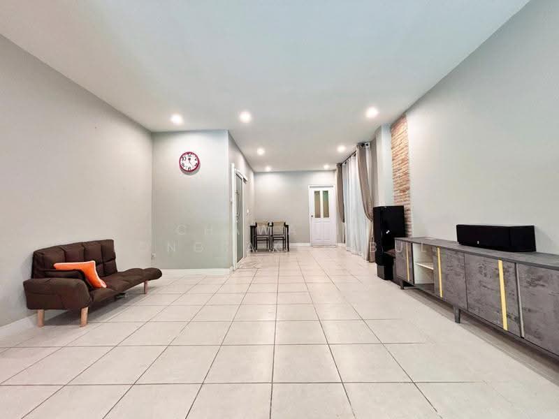 Villa Ramintra, Bangkok, Tha Rang, Bang Khen, Bangkok, 3 Bedrooms, 220 sqm, Semi-Detached House (Twin House) For Sale, by CHAWALIT KONGSAKPAIBUL, 500579138 - DDproperty.com