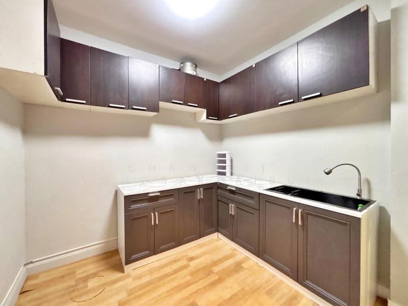 Villa Ramintra, Bangkok, Tha Rang, Bang Khen, Bangkok, 3 Bedrooms, 220 sqm, Semi-Detached House (Twin House) For Sale, by CHAWALIT KONGSAKPAIBUL, 500579138 - DDproperty.com