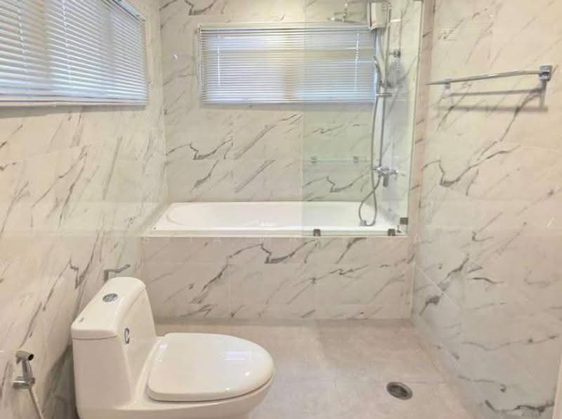 The Waterford Thonglor 11, bangkok, 219 Soi Thonglor Sukhumvit Road, Khlong Tan Nua, Watthana, Bangkok, 3 Bedrooms, 400 sqm, Condo For Rent, by Rasita Maneelam, 500579142 - DDproperty.com