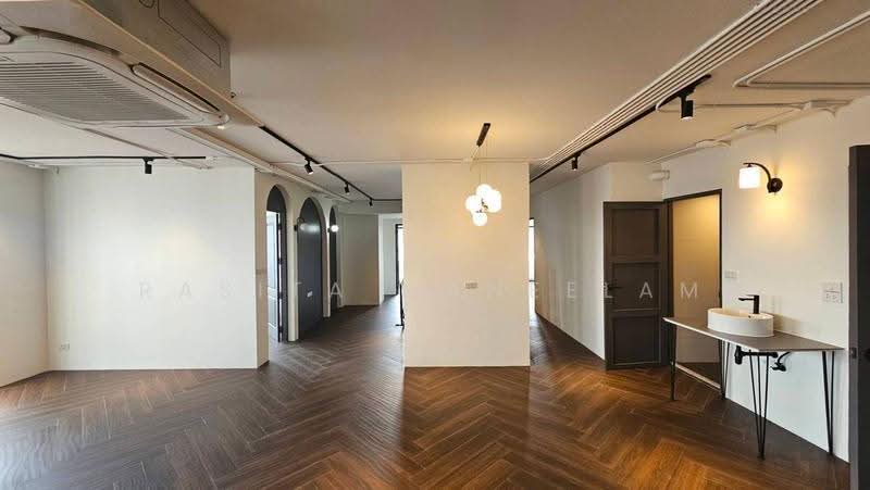Omni Tower Sukhumvit Nana : ออมนิ ทาวเวอร์ สุขุมวิท นานา, กรุงเทพ, 69 ซอย สุขุมวิท 4, คลองเตย, กรุงเทพ, 120 ตร.ม., คอนโด ให้เช่า, โดย Rasita Maneelam, 500579157 - DDproperty.com