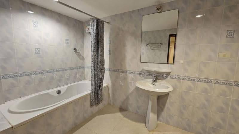 Promsak Mansion, Bangkok, สุขุมวิท 3 Sukhumvit, Khlong Tan Nua, Watthana, Bangkok, 3 Bedrooms, 200 sqm, Condo For Rent, by BANGKOK PROPERTY AGENTS, 500579222 - DDproperty.com