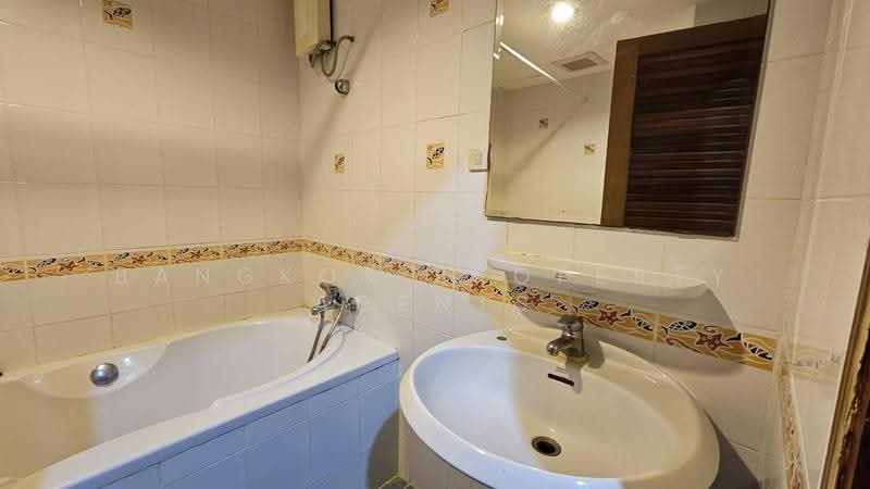 พร้อมศักดิ์ แมนชั่น, กรุงเทพ, สุขุมวิท 3 สุขุมวิท, คลองตันเหนือ, วัฒนา, กรุงเทพ, 200 ตร.ม., คอนโด ให้เช่า, โดย BANGKOK PROPERTY AGENTS, 500579222 - DDproperty.com