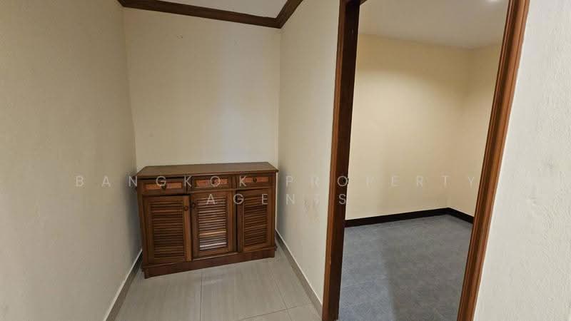 Promsak Mansion, Bangkok, สุขุมวิท 3 Sukhumvit, Khlong Tan Nua, Watthana, Bangkok, 3 Bedrooms, 200 sqm, Condo For Rent, by BANGKOK PROPERTY AGENTS, 500579222 - DDproperty.com