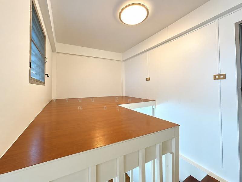 อาคารพาณิชย์ ซอยสาทร 11 แยก 1, bangkok, Yan Nawa, Sathon, Bangkok, , 32 sqm, Shophouse For Sale, by ภัทรนัน อิศรางกูร ณ อยุธยา, 500579234 - DDproperty.com