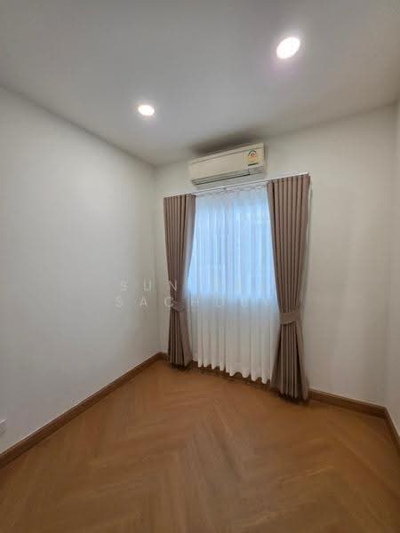 Villette Lite Pattanakarn, Bangkok, Soi Phatthanakan 38, Phatthanakan Road, Suan Luang, Bangkok, 3 Bedrooms, 120 sqm, Townhouse For Rent, by Sunitra Sachdev, 500579243 - DDproperty.com