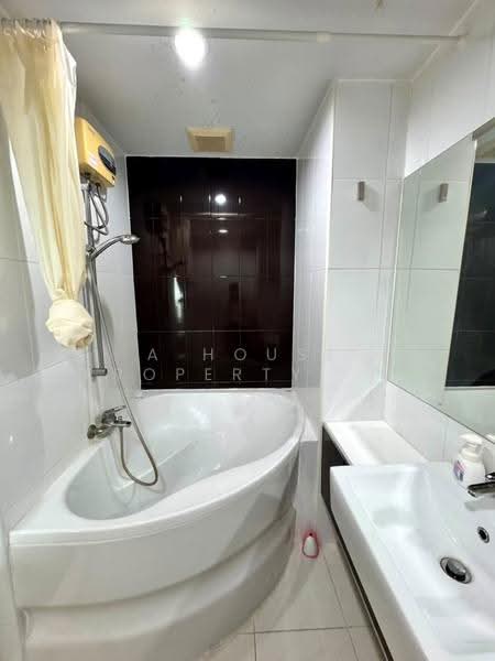 Ladda Condo View : ลัดดา คอนโดวิลล์, ชลบุรี, ถนน เจิมจอมพล, ศรีราชา, ชลบุรี, 62 ตร.ม., คอนโด ให้เช่า, โดย A House Property Co.,Ltd., 500579302 - DDproperty.com