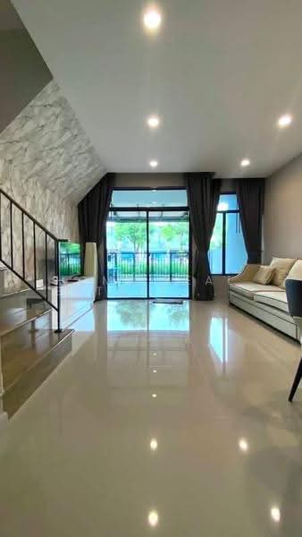 Verve Rama 9, Bangkok, Kanchanaphisek Road, Saphan Sung, Bangkok, 2 Bedrooms, 117 sqm, Townhouse For Rent, by HOME Real Estate Service, 500579362 - DDproperty.com