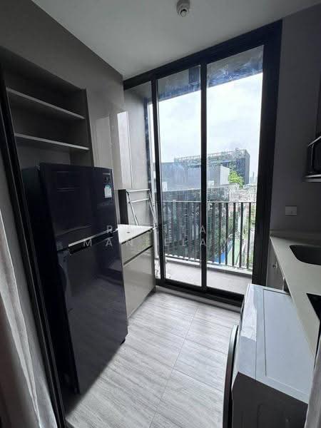 Whizdom Essence, Bangkok, 5 Piyabutr 1 Alley, Bang Chak, Phra Khanong, Bangkok, 1 Bedroom, 35 sqm, Condo For Rent, by Rasita Maneelam, 500579367 - DDproperty.com