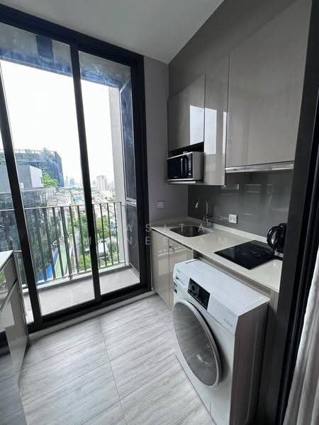 Whizdom Essence, Bangkok, 5 Piyabutr 1 Alley, Bang Chak, Phra Khanong, Bangkok, 1 Bedroom, 35 sqm, Condo For Rent, by Rasita Maneelam, 500579367 - DDproperty.com