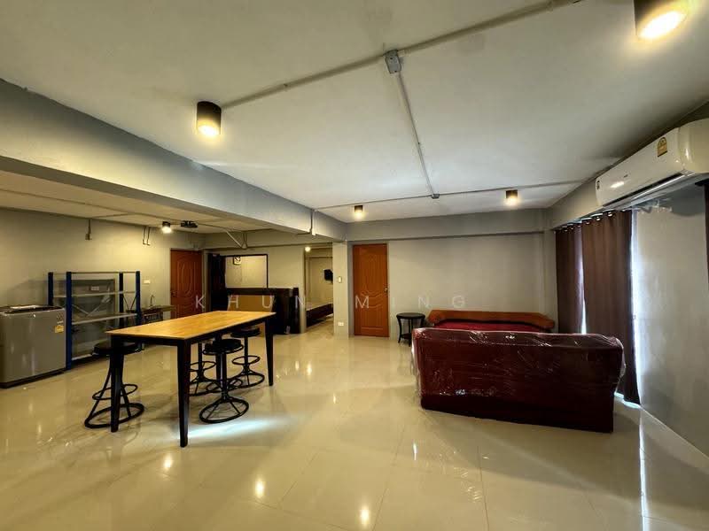 6-Story Building + Rooftop | 18 Bedrooms | Huai Khwang Soi Pracha Uthit 18 & 20(SPSMG241), Bangkok, ซอยประชาอุทิศ 18 & 20, Huai Khwang, Bangkok, , 2,000 sqm, Shophouse For Sale, by Khun Ming, 500579416 - DDproperty.com