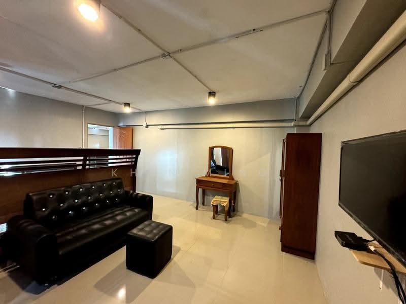 6-Story Building + Rooftop | 18 Bedrooms | Huai Khwang Soi Pracha Uthit 18 & 20(SPSMG241), Bangkok, ซอยประชาอุทิศ 18 & 20, Huai Khwang, Bangkok, , 2,000 sqm, Shophouse For Sale, by Khun Ming, 500579416 - DDproperty.com